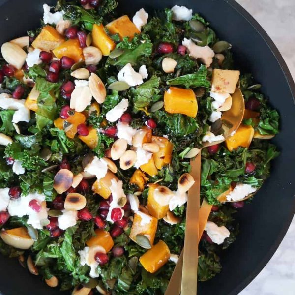 Salade van boerenkool met pompoen en geitenkaas