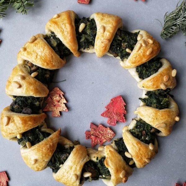 Croissantring met spinazievulling.