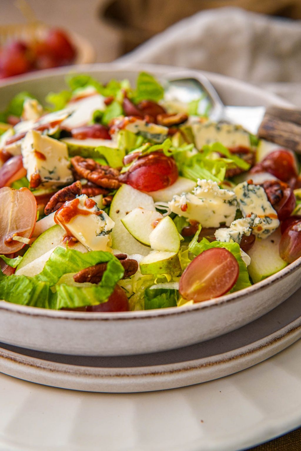 Andijvie Salade Met Peer En Blauwe Kaas