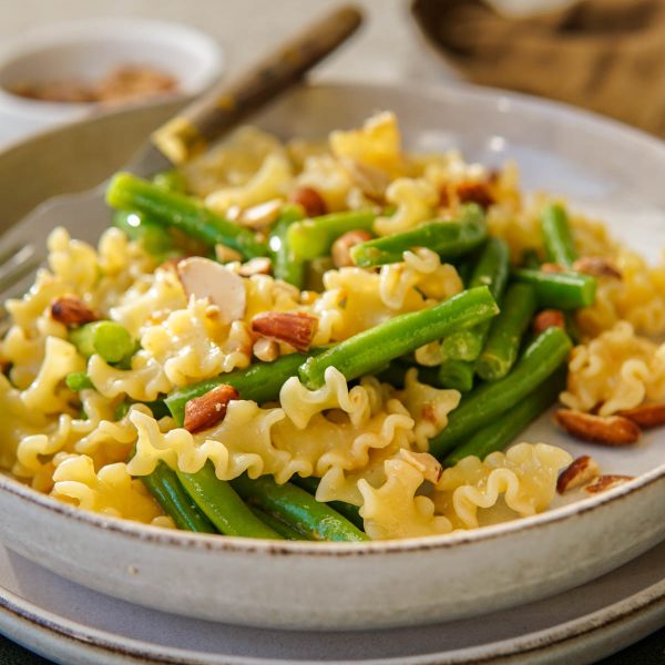 Recept voor vegan pasta met miso boter en sperziebonen