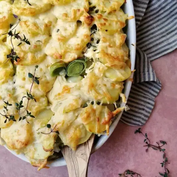 Casserole met prei en aardappel