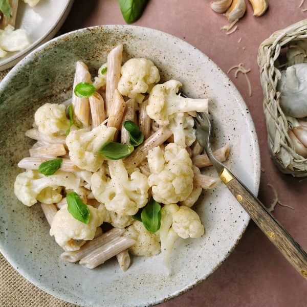 Penne met bloemkool, basilicum en creme fraiche