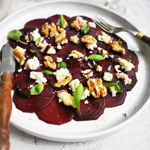 Vegetarische groente carpaccio met biet