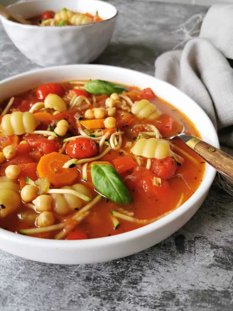Vegetarische minestrone soep