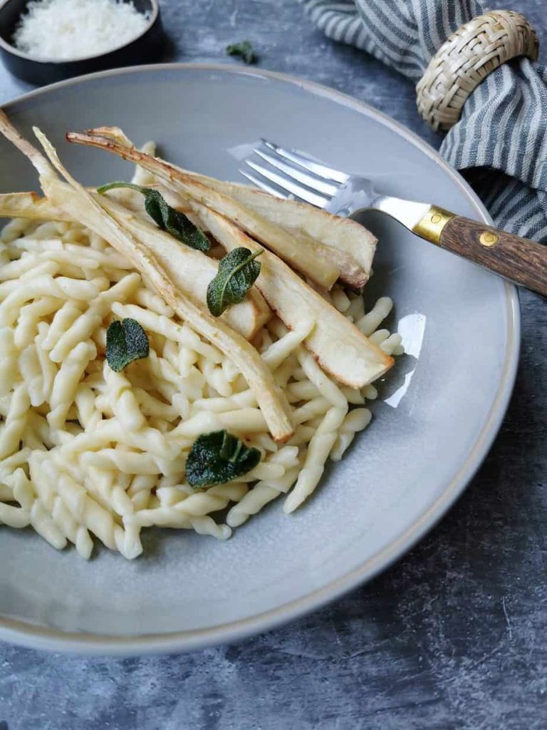 Vegetarische pasta met vergeten groente