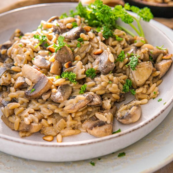 Recept voor orzo met champignons vegetarisch.