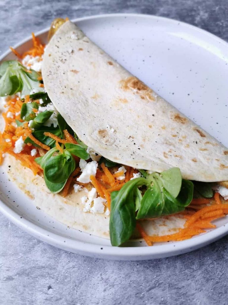 Vegetarische wraps met raz el hanout omelet, wortel en feta
