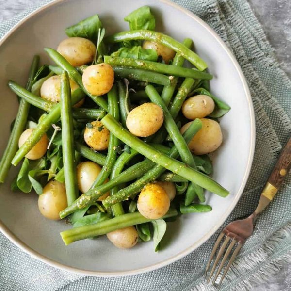 Vegetarische aardappelsalade zomer