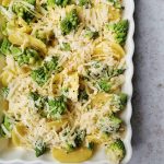 Vegetarische ovenschotel aardappel bloemkool broccoli