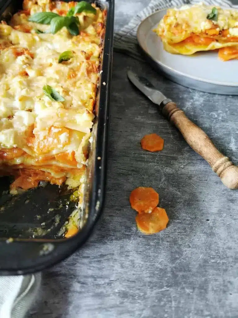 Romige vegetarische wortel lasagne