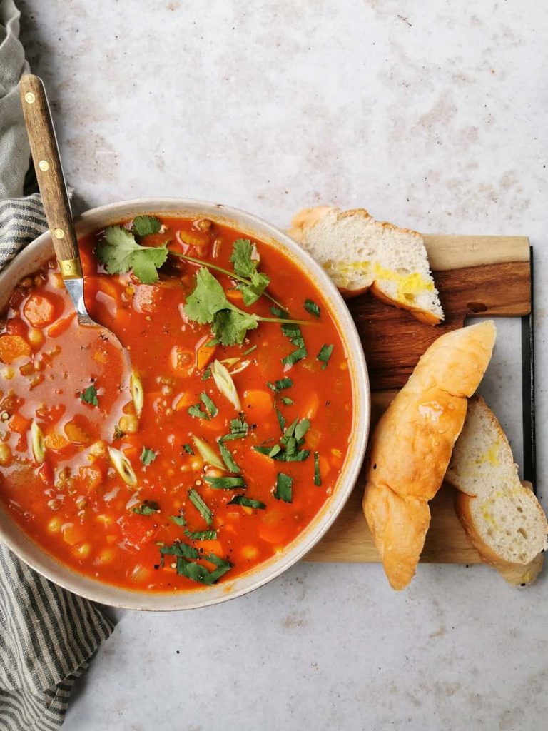 Tomaten linzen kikkererwten soep