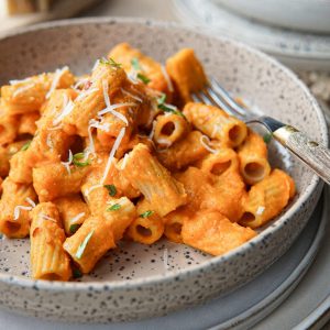 Recept voor vegetarische pasta met pompoensaus