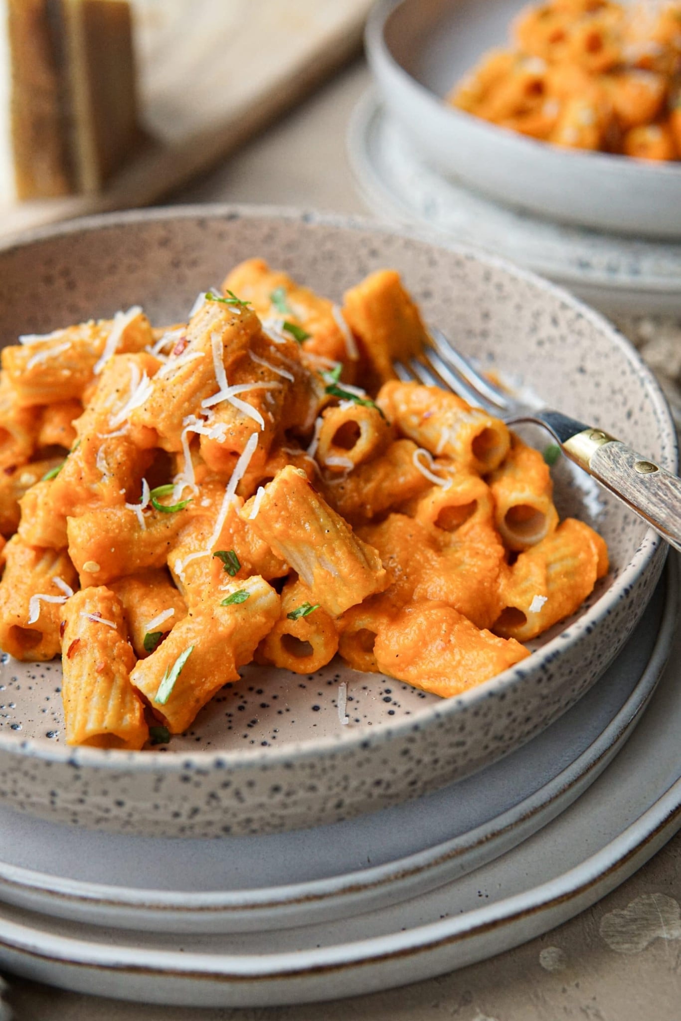 Recept voor vegetarische pasta met pompoensaus