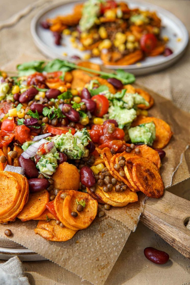 Vegan Tex Mex nachoschotel met zoete aardappel