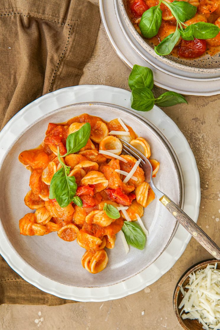 Recept voor pasta met wortel paprikasaus