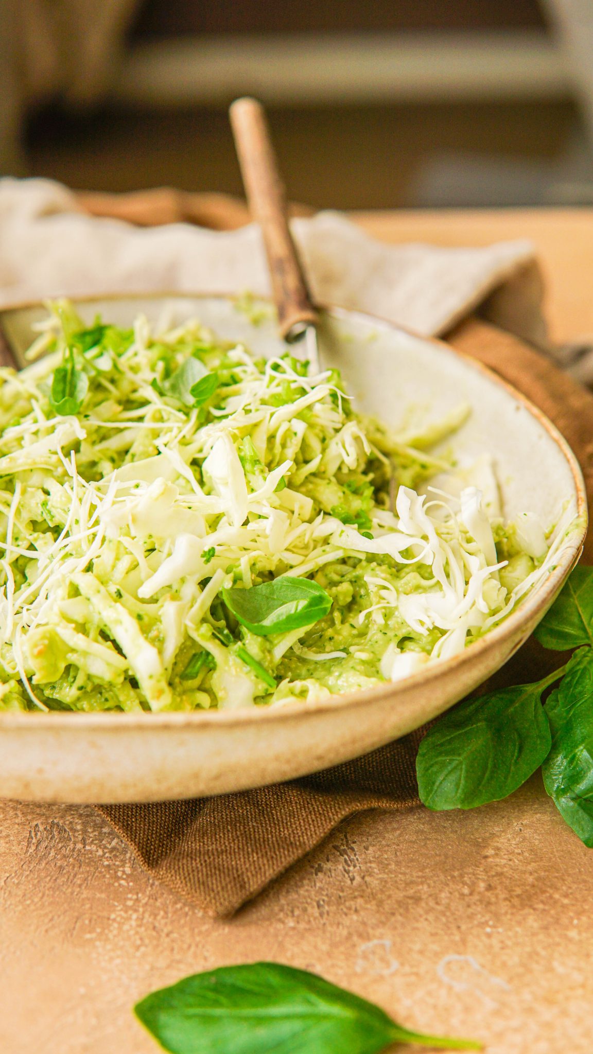 Koolsla met avocadodressing