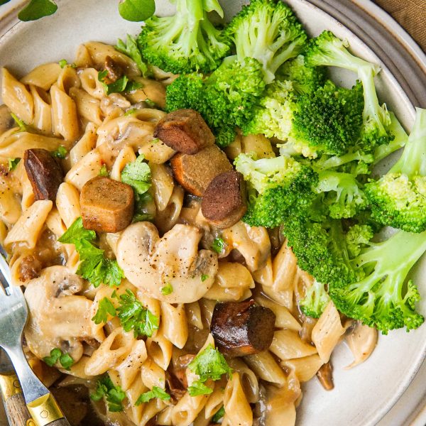 Vegan pasta met champignons